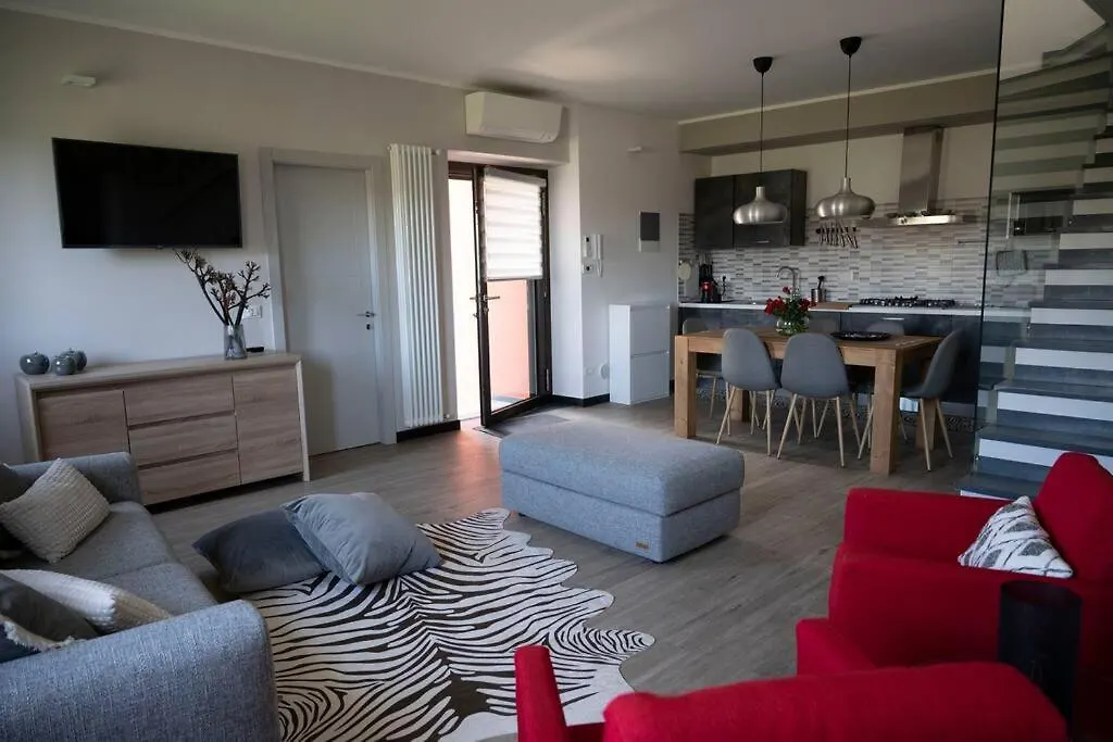 Holiday home Ritratto Di Donna Villa Lerici Italy
