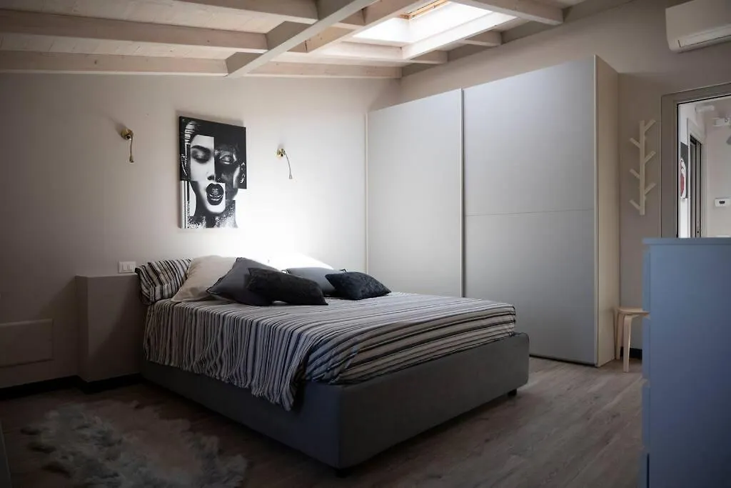 Holiday home Ritratto Di Donna Villa Lerici